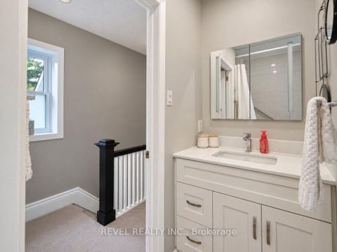 Photo 15 at 46 Newton Street, Glebe, Ottawa