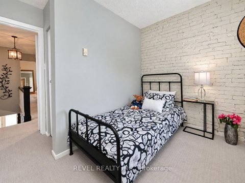 Photo 17 at 46 Newton Street, Glebe, Ottawa