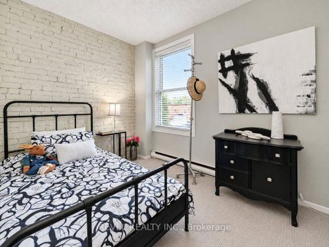 Photo 18 at 46 Newton Street, Glebe, Ottawa