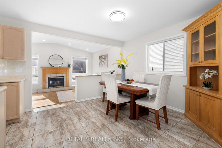 Photo 9 at 106 Woodgate Way, Nepean (Longfields), Ottawa