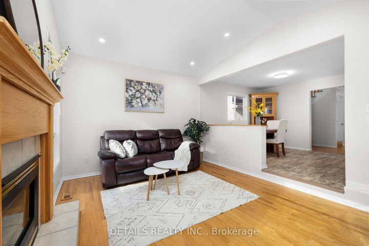 Photo 16 at 106 Woodgate Way, Nepean (Longfields), Ottawa