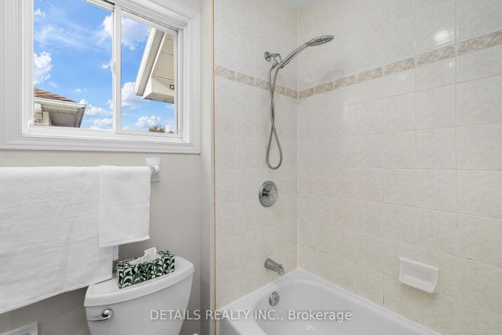 Photo 31 at 106 Woodgate Way, Nepean (Longfields), Ottawa