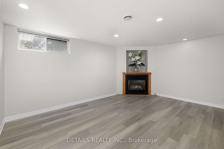 Photo 35 at 106 Woodgate Way, Nepean (Longfields), Ottawa
