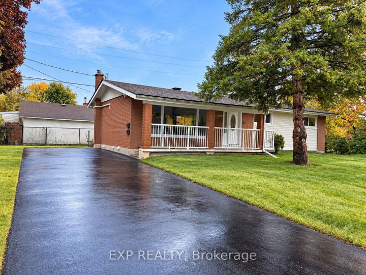 Photo 1 at 1136 Deer Park Road, Nepean (City View/Skyline/Fisher Heights/Parkwood Hills), Ottawa