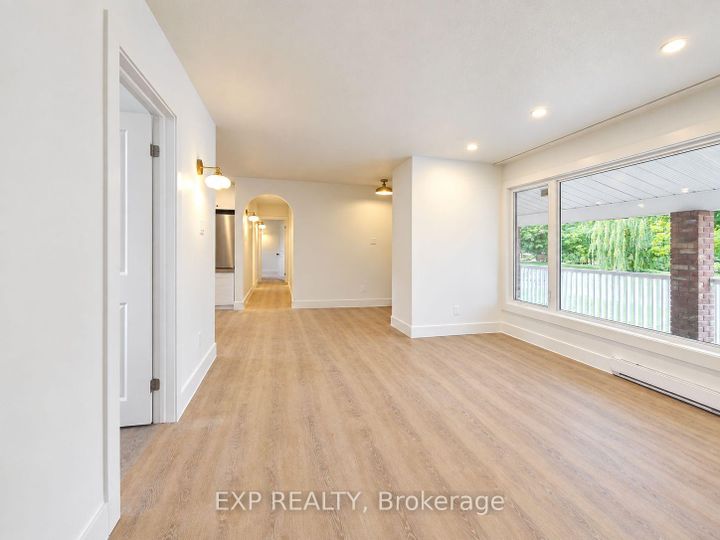 Photo 7 at 1136 Deer Park Road, Nepean (City View/Skyline/Fisher Heights/Parkwood Hills), Ottawa