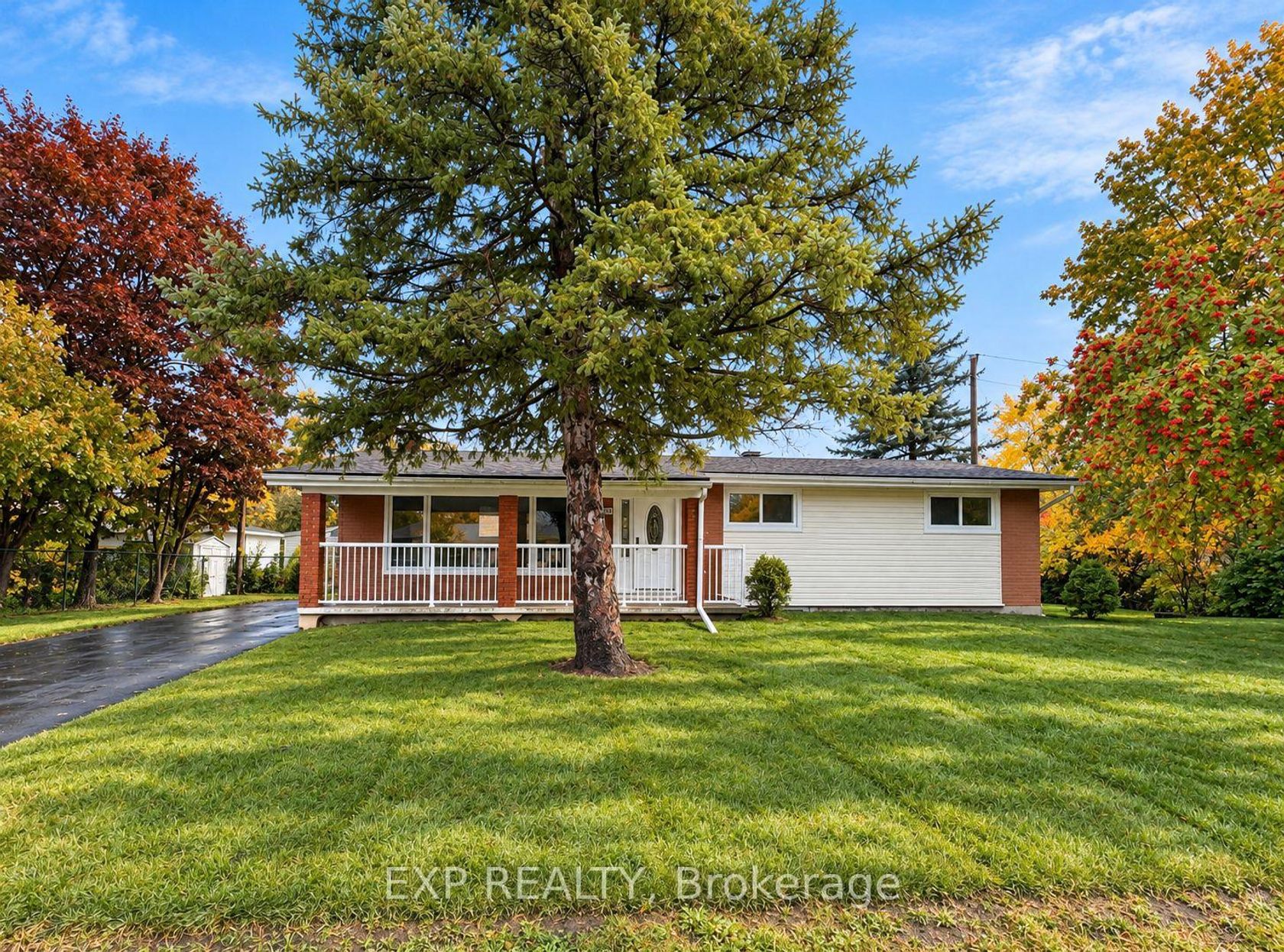 1136 Deer Park Road, Nepean (City View/Skyline/Fisher Heights/Parkwood Hills), Ottawa 