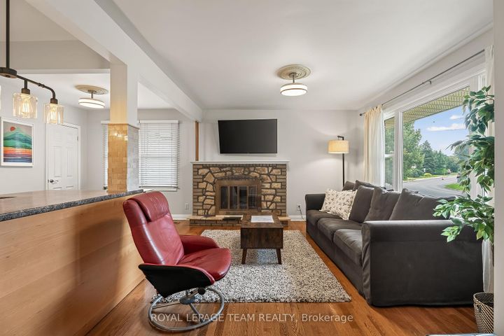 Photo 8 at 125 Norice Street, Nepean (Meadowlands/Crestview), Ottawa