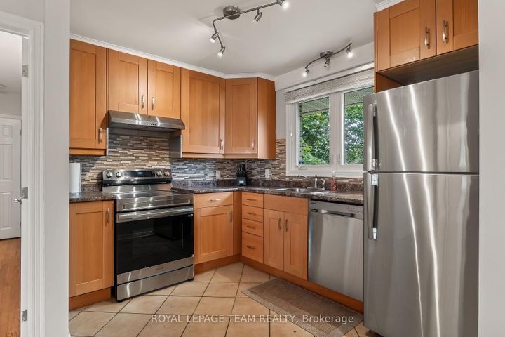 Photo 16 at 125 Norice Street, Nepean (Meadowlands/Crestview), Ottawa