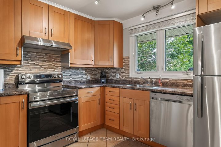 Photo 17 at 125 Norice Street, Nepean (Meadowlands/Crestview), Ottawa