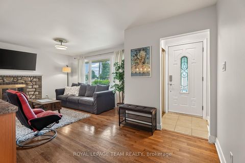 Photo 6 at 125 Norice Street, Nepean (Meadowlands/Crestview), Ottawa