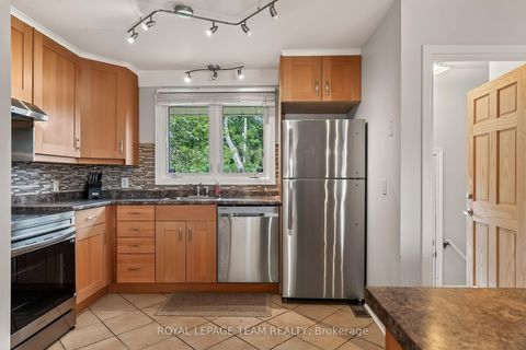 Photo 15 at 125 Norice Street, Nepean (Meadowlands/Crestview), Ottawa