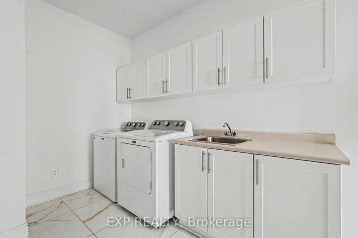 Photo 14 at 529 Peerless Street, Nepean (Cedargrove/Fraserdale), Ottawa