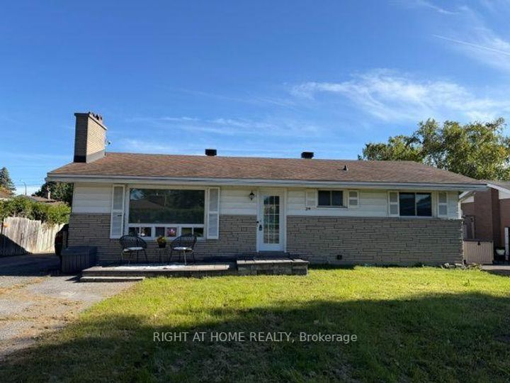 Photo 1 at 24 Largo Crescent S, Nepean (Meadowlands/Crestview), Ottawa