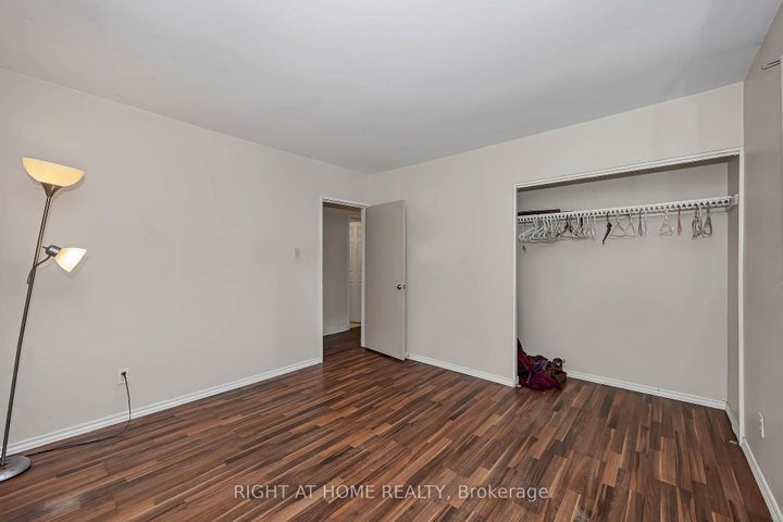Photo 16 at 24 Largo Crescent S, Nepean (Meadowlands/Crestview), Ottawa