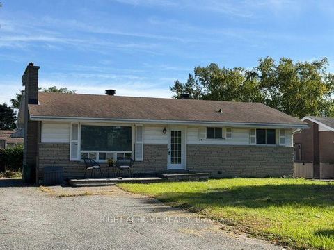 Photo 0 at 24 Largo Crescent S, Nepean (Meadowlands/Crestview), Ottawa