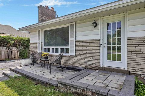 Photo 3 at 24 Largo Crescent S, Nepean (Meadowlands/Crestview), Ottawa