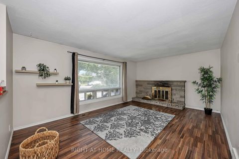 Photo 7 at 24 Largo Crescent S, Nepean (Meadowlands/Crestview), Ottawa