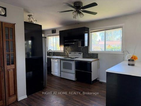 Photo 12 at 24 Largo Crescent S, Nepean (Meadowlands/Crestview), Ottawa