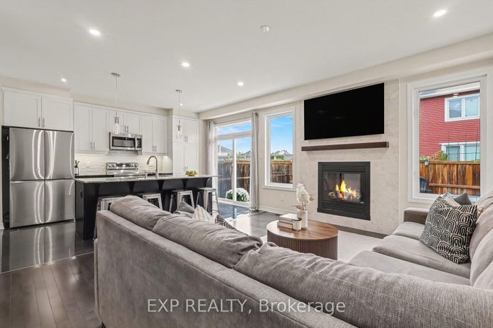 Photo 5 at 127 Switch Grass Crescent, Nepean (Half Moon Bay), Ottawa