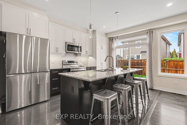 Photo 10 at 127 Switch Grass Crescent, Nepean (Half Moon Bay), Ottawa