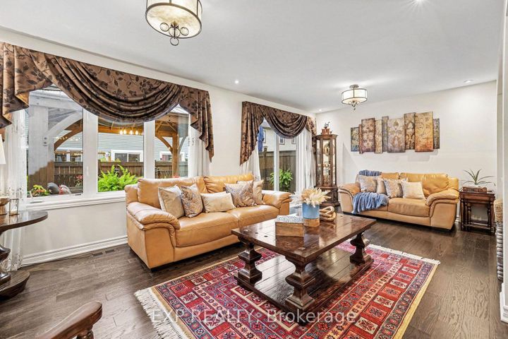 Photo 5 at 428 White Arctic Avenue, Nepean (Half Moon Bay), Ottawa
