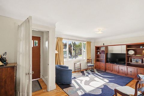 Photo 1 at 1388 Normandy Crescent, Nepean (Carleton Heights), Ottawa