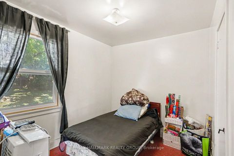 Photo 5 at 1388 Normandy Crescent, Nepean (Carleton Heights), Ottawa