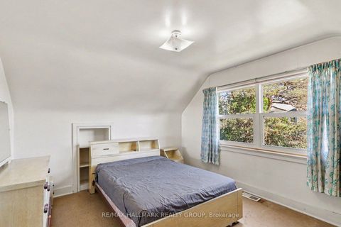Photo 7 at 1388 Normandy Crescent, Nepean (Carleton Heights), Ottawa