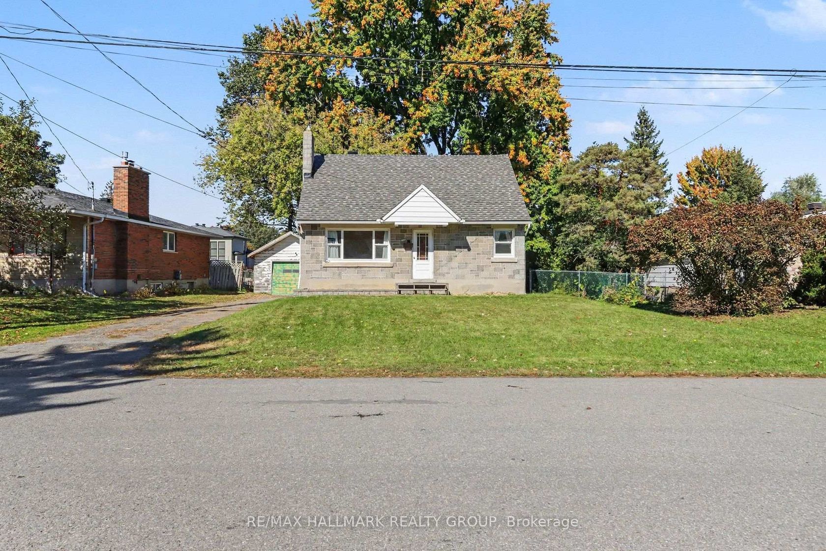 1388 Normandy Crescent, Nepean (Carleton Heights), Ottawa 