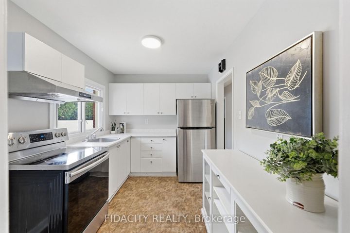 Photo 11 at 34 Stinson Avenue, Nepean (Lynwood Village), Ottawa