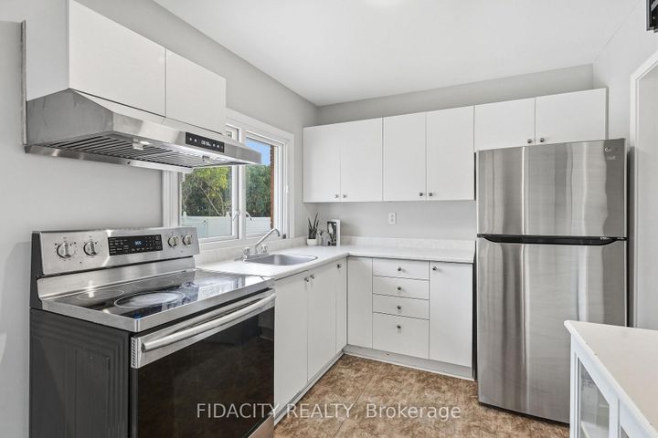Photo 12 at 34 Stinson Avenue, Nepean (Lynwood Village), Ottawa