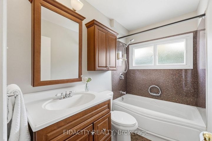 Photo 16 at 34 Stinson Avenue, Nepean (Lynwood Village), Ottawa