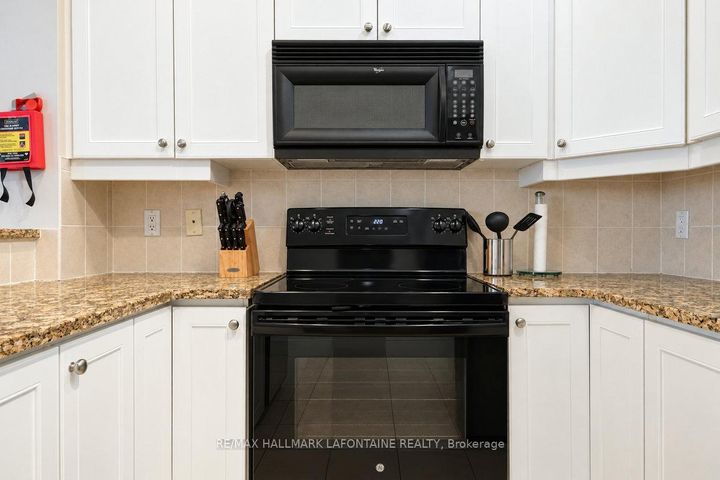 Photo 16 at 1606 - 570 Laurier Avenue W, Ottawa Centre, Ottawa
