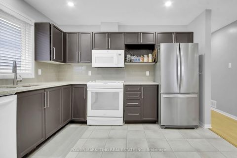 Photo 11 at 181 MOUNTSHANNON Drive, Nepean (Longfields), Ottawa