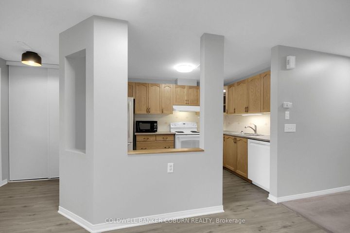 Photo 14 at F - 10 Daybreak Street, Nepean (Barrhaven East), Ottawa