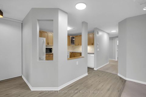 Photo 13 at F - 10 Daybreak Street, Nepean (Barrhaven East), Ottawa