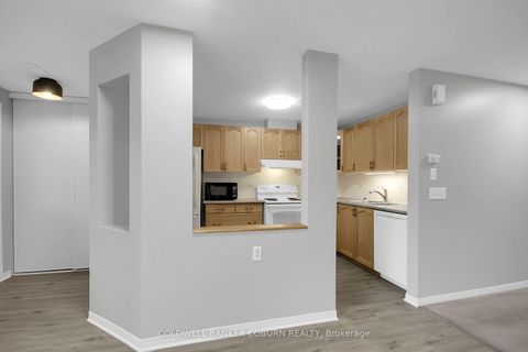 Photo 14 at F - 10 Daybreak Street, Nepean (Barrhaven East), Ottawa