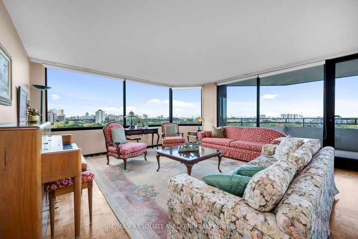 Photo 2 at 9B - 300 Queen Elizabeth Drive, Glebe, Ottawa