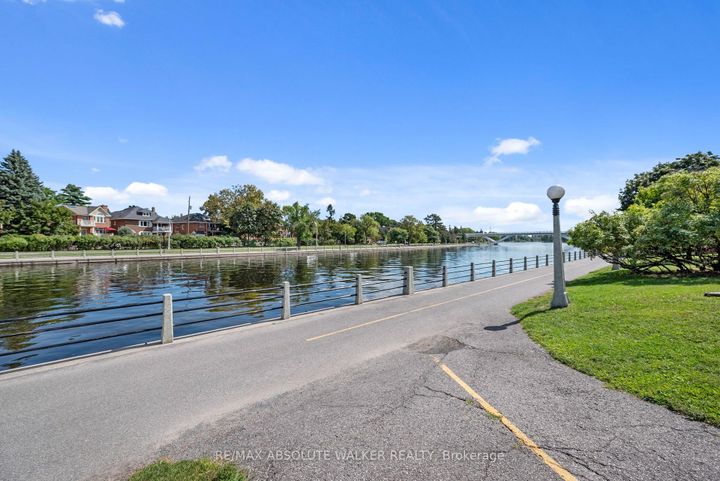 Photo 4 at 9B - 300 Queen Elizabeth Drive, Glebe, Ottawa