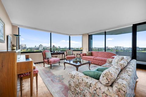 Photo 2 at 9B - 300 Queen Elizabeth Drive, Glebe, Ottawa