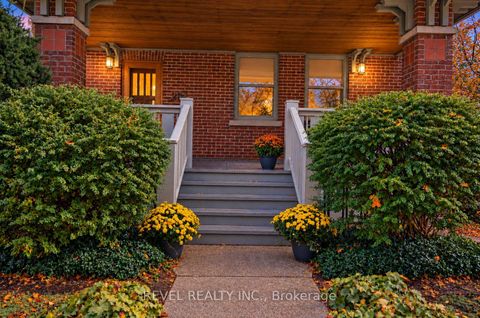 Photo 3 at 204 Clemow Avenue, Glebe, Ottawa