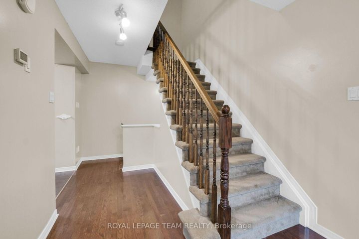 Photo 16 at 137 Corinth Private, Nepean (Merivale Industrial Park/Citiplace), Ottawa
