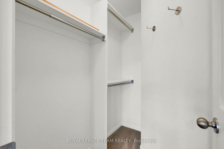 Photo 21 at 137 Corinth Private, Nepean (Merivale Industrial Park/Citiplace), Ottawa