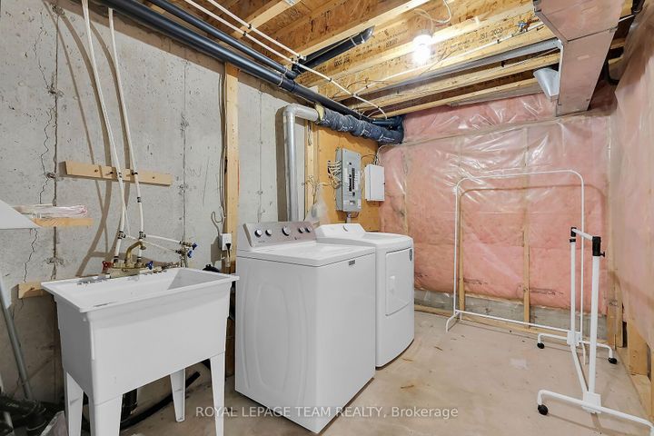 Photo 28 at 137 Corinth Private, Nepean (Merivale Industrial Park/Citiplace), Ottawa