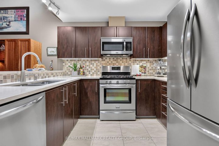 Photo 12 at 10E Daybreak Street, Nepean (Barrhaven East), Ottawa