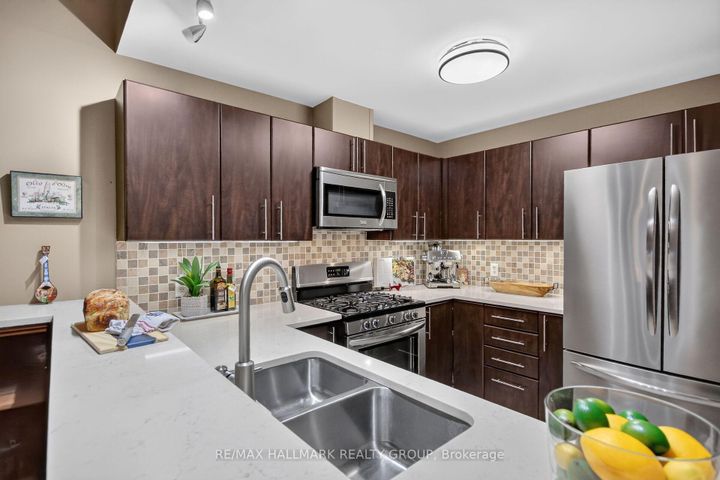 Photo 13 at 10E Daybreak Street, Nepean (Barrhaven East), Ottawa