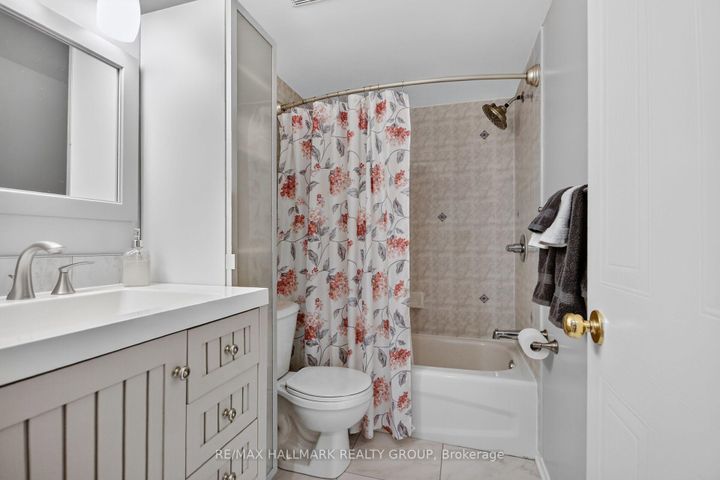 Photo 32 at 10E Daybreak Street, Nepean (Barrhaven East), Ottawa