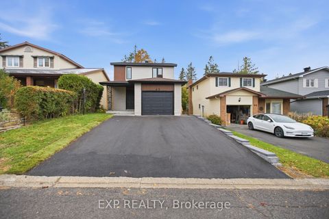 Photo 1 at 42 Antler Avenue, Nepean (On the Green), Ottawa