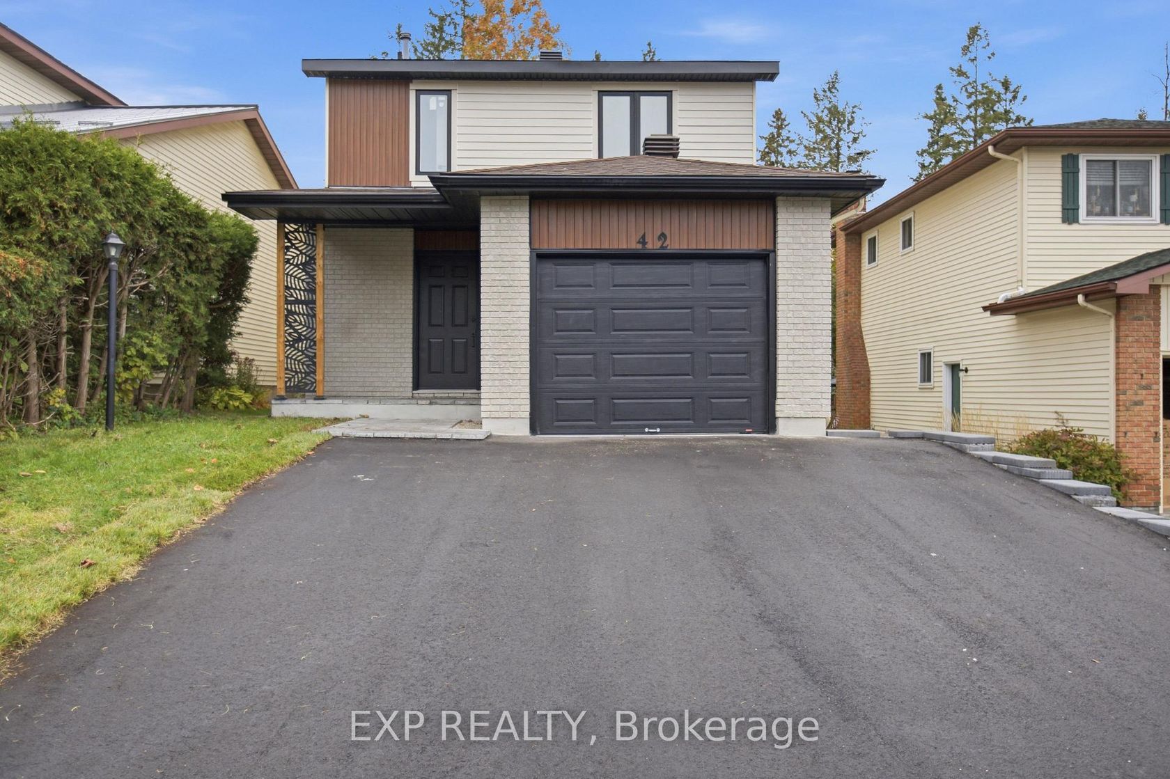 42 Antler Avenue, Nepean (On the Green), Ottawa 