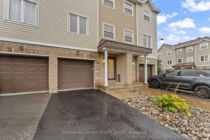 Photo 4 at 584 Simran Private, Nepean (Cedargrove/Fraserdale), Ottawa